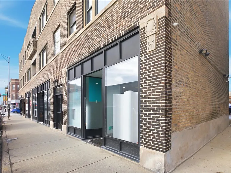 1338 W Irving Park Rd #1 — Photo 2