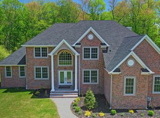 184 Thompson Grove Rd, Manalapan, NJ 07726