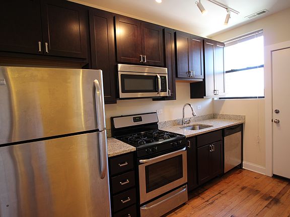 5th image of 1108-1112 W Balmoral Ave