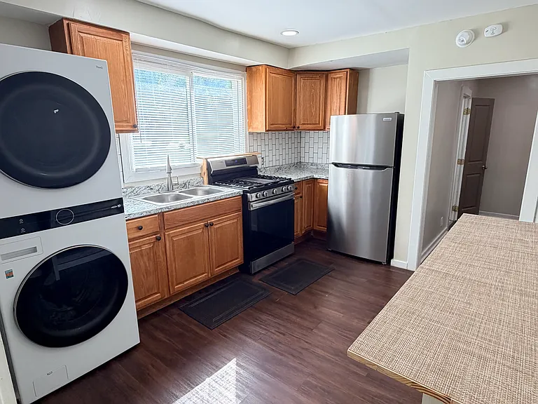 505 Tilden Ave #1 — Photo 8