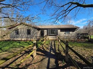 6161 Clinton Street Rd, Bergen, NY 14416