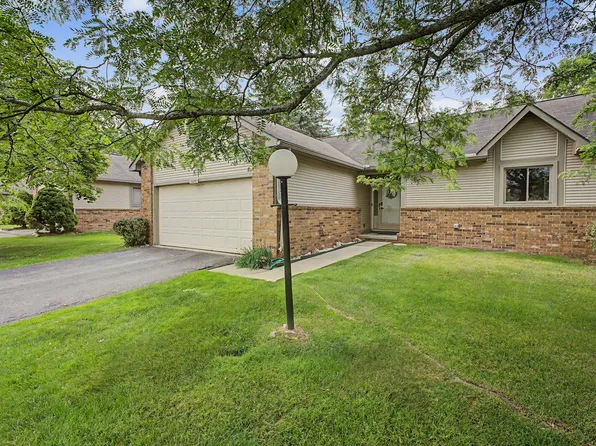 32887 Chapman Cir, Westland, MI 48185