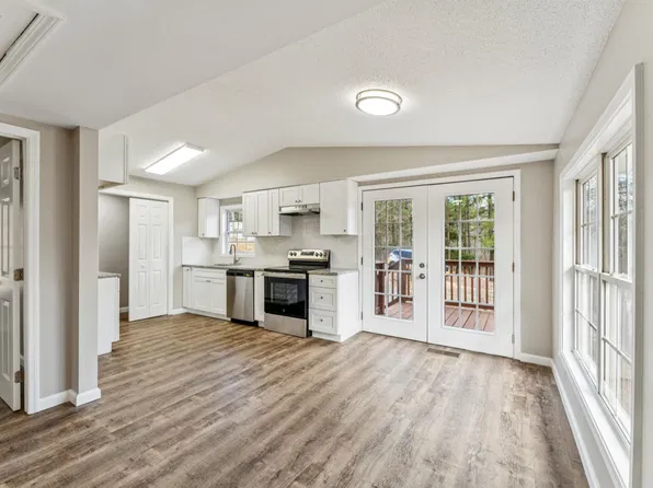 325 Hearthstone Dr, Odenville, AL 35120