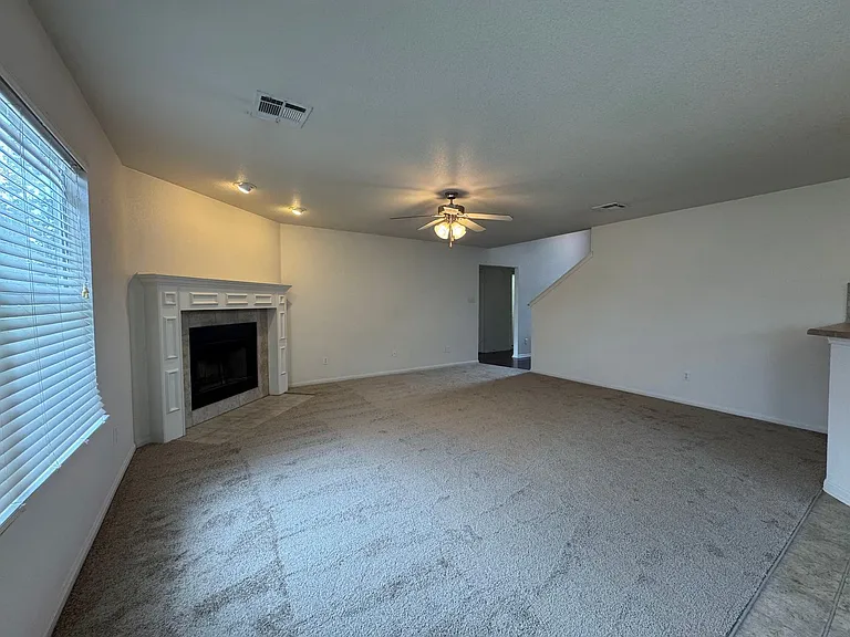 2209 Riley Dr — Photo 16