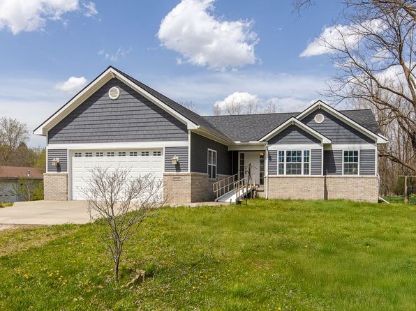 10207 Dodge Rd, Otisville, MI 48463
