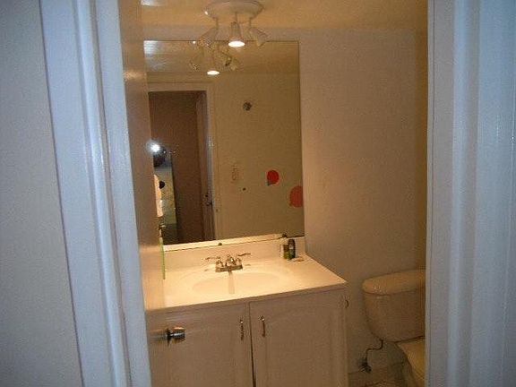 4th image of 5600 Collins Ave APT 4U