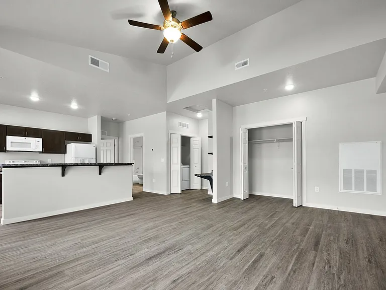 7016 Enoch Dr — Photo 1
