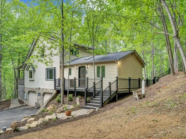 290 Silver Shadow Rd, Hardy, VA 24101
