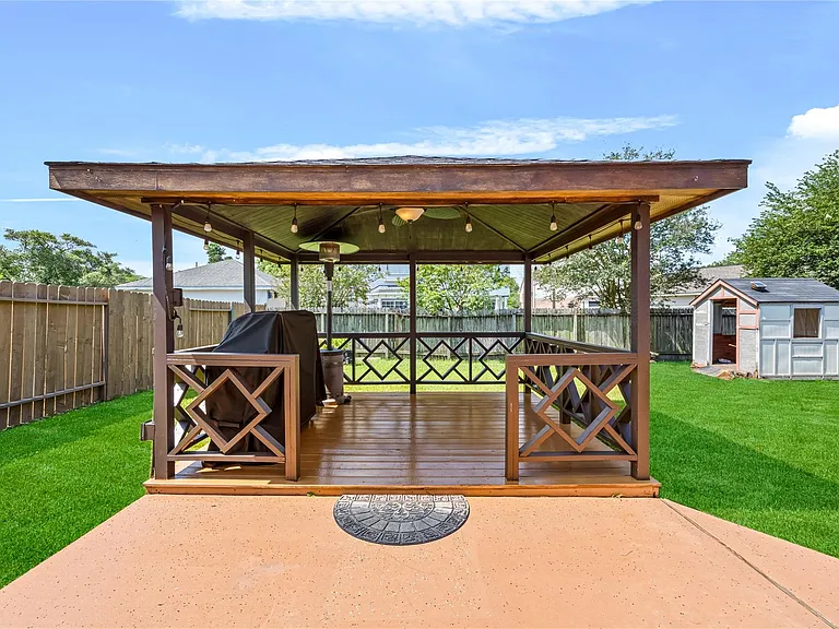 8127 Edenwood Dr — Photo 42