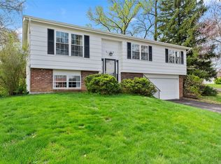 11654 Frontier Dr, Saint Louis, MO 63146