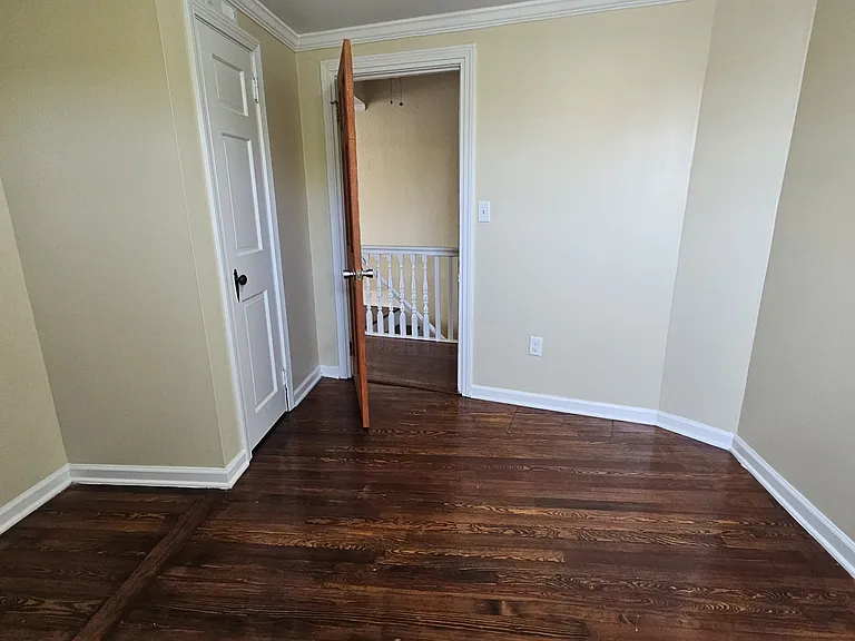 75 Whitney Ave #4B — Photo 9
