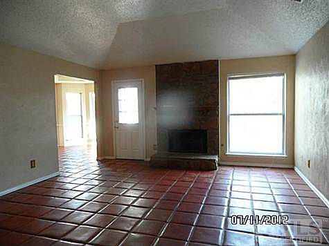 3rd image of 1110 Cypress Dr