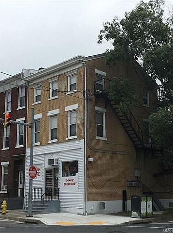 2nd image of 401 W Turner St