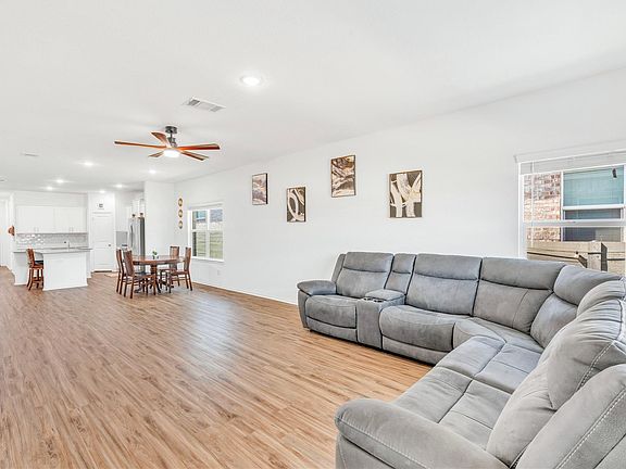 4th image of 212 Flint Mountain Rd