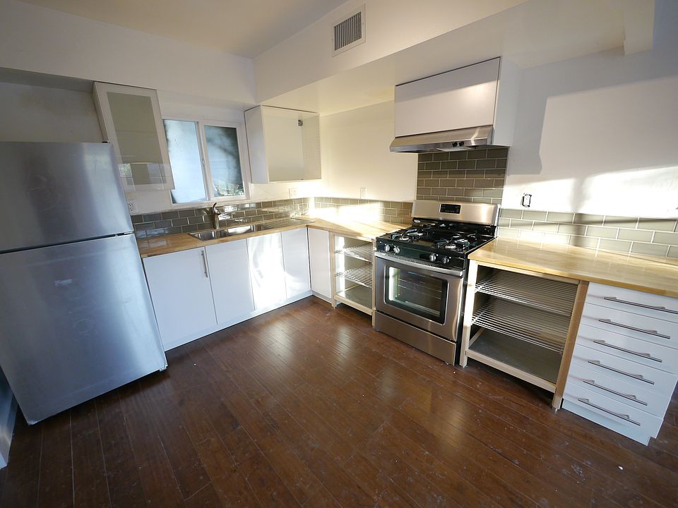 1st image of 2820 W Avenue 33