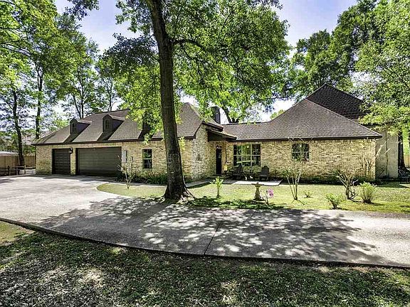 3rd image of 6465 Carolyn Ln