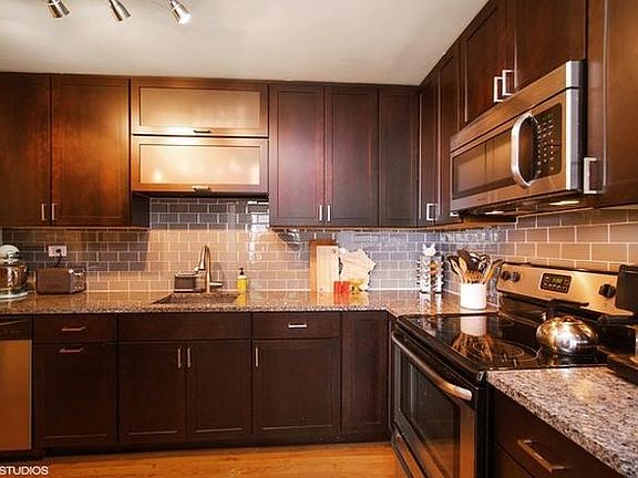 4th image of 4250 N Marine Dr Floor 5