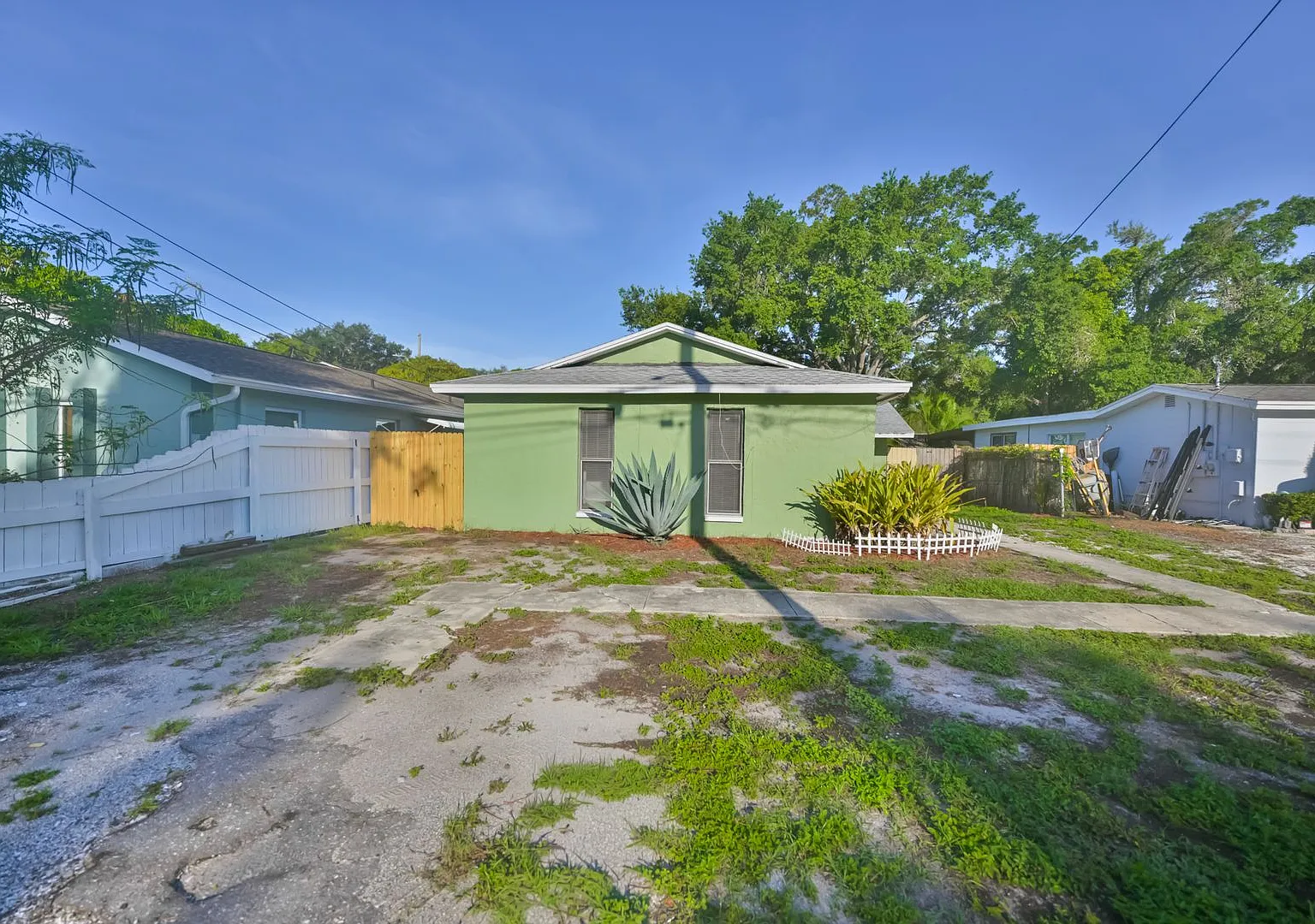 2BR/1BA Duplex with Fenced Yard - Clearwater — Photo 1
