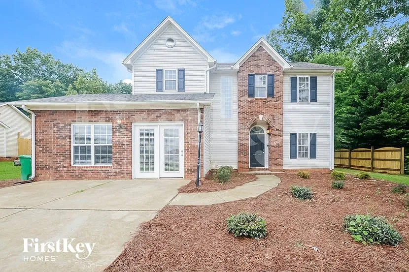 3 bed, 2.5 bath, 2317 sqft, $3,070 — Photo 1