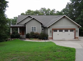 16 Lexington Rd, Kimberling City, MO 65681