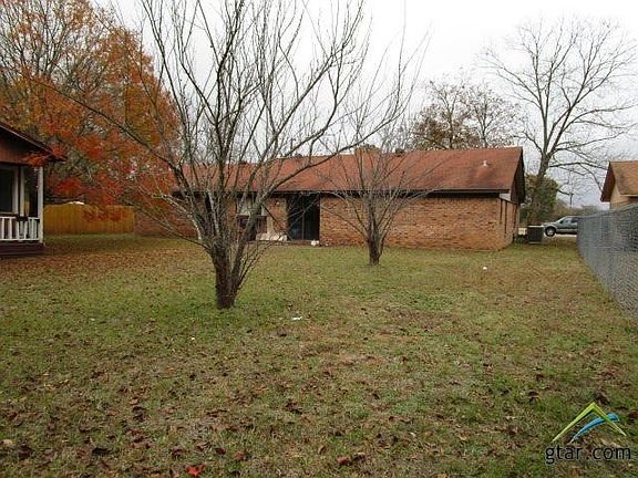 3rd image of 1803 Avalon Dr
