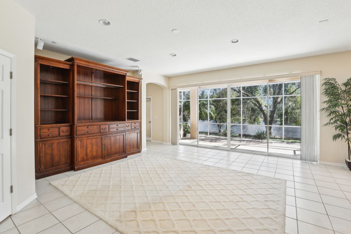 Quails Landing Ave-010