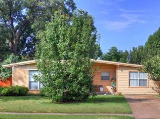 2015 Henry Dr, Irving, TX 75061