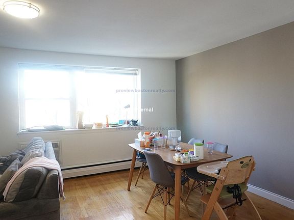 2nd image of 14 Marion St #195