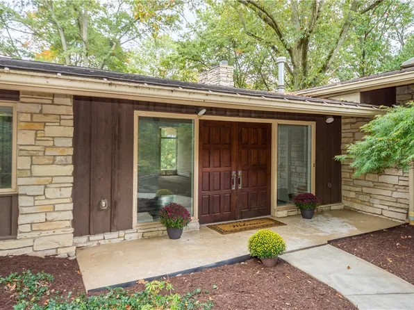 145 Rockingham Ln, McMurray, PA 15317