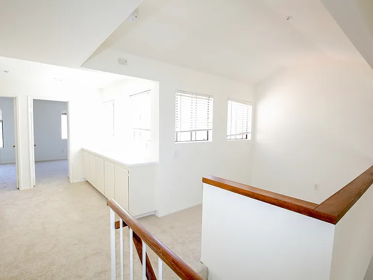 543 Victoria St #O — Photo 12