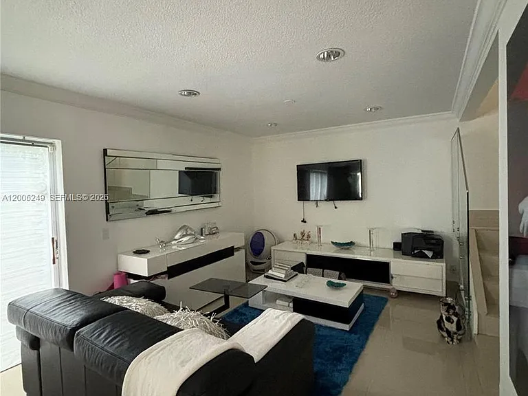 1351 Garden Rd — Photo 3