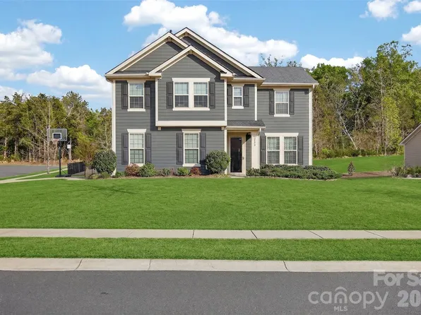 8340 Breton Way, Harrisburg, NC 28075