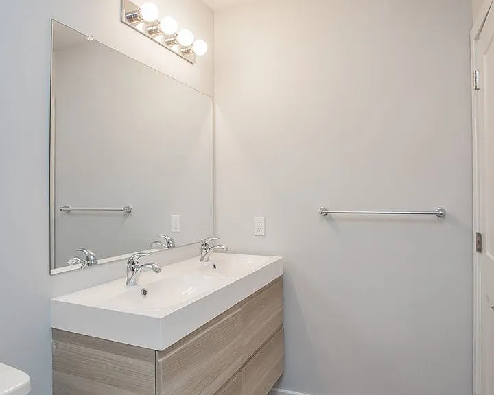 5938 Henry Ave LLC — Photo 8
