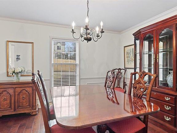 4th image of 8314 Heatherglen Dr