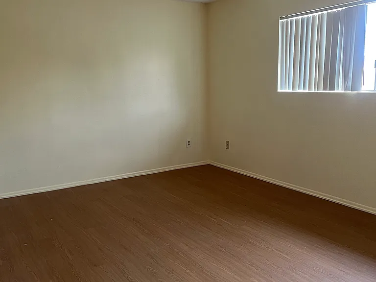 2401 Nina St #4 — Photo 6