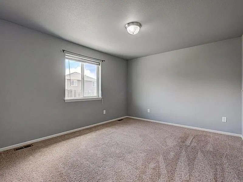 2 bed, 1.0 bath, 889 sqft, $1,510 — Photo 3