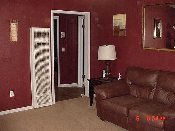 5th image of 303 E Gracy St