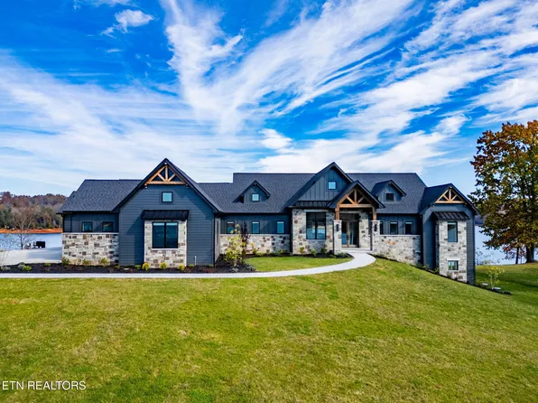 135 Crown Jewel Ln, La Follette, TN 37766