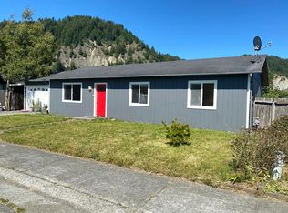 917 Martin Dr, Rio Dell, CA 95562