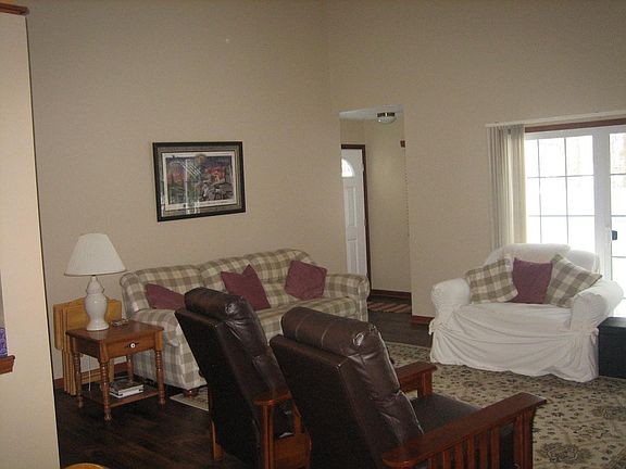 1st Floor Living Room