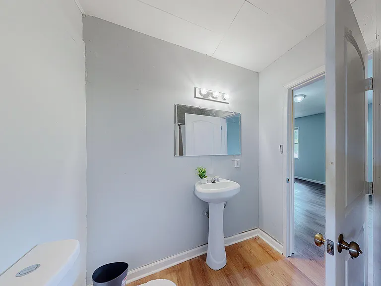Wilburn Dr SW — Photo 3