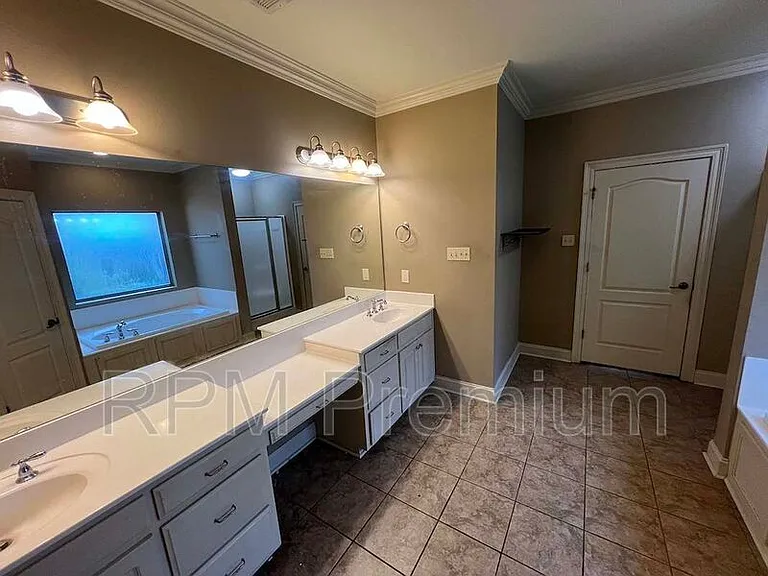 3995 Water Oak Dr — Photo 13