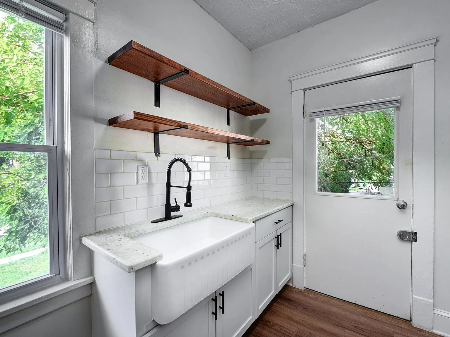 W Clifton Blvd, Lakewood — Photo 1