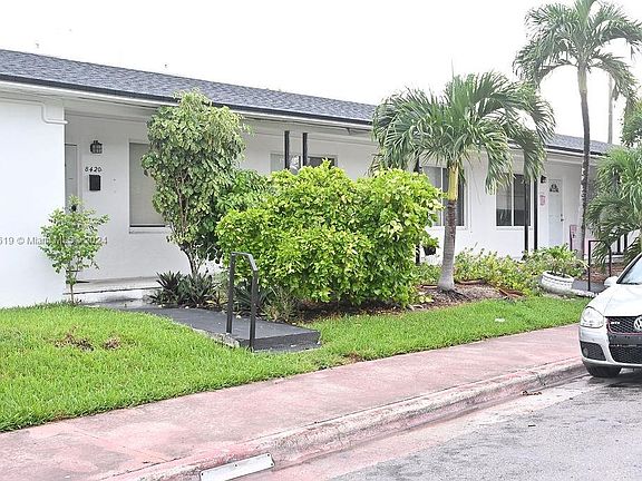 2nd image of 8430 Crespi Blvd