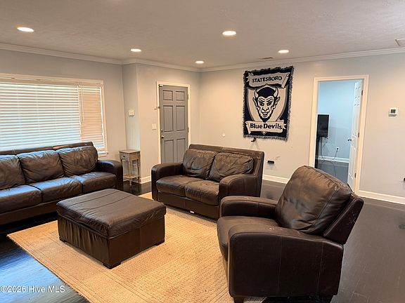 4th image of 3 Azalea Drive