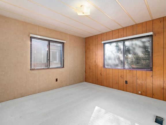 2nd image of 5900 64th St NE Unit 117