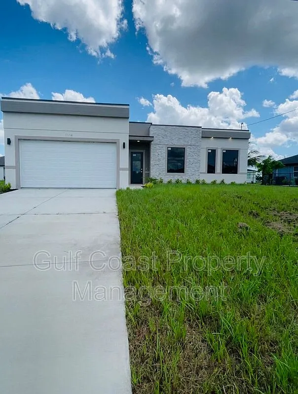 3 bed, 2.0 bath, 1310 sqft, $1,700 — Photo 2