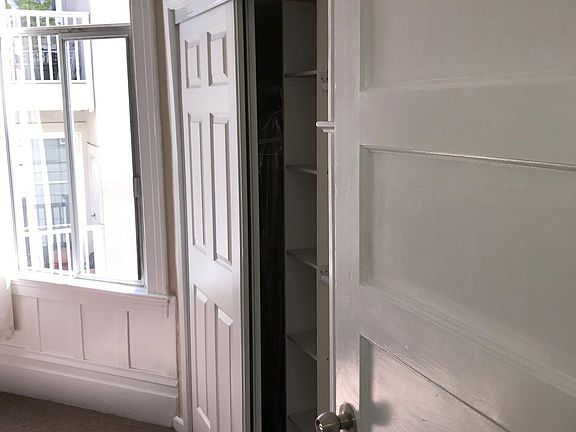 3rd image of 1616 Broderick St #1