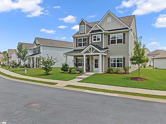 2nd image of 649 Columbus Cir