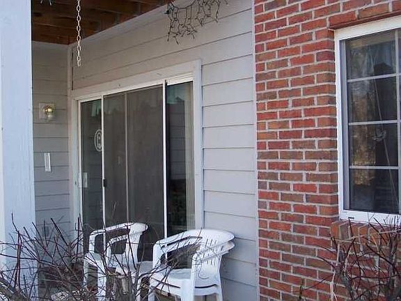 2nd image of 8232 Glenwillow Ln Unit 102